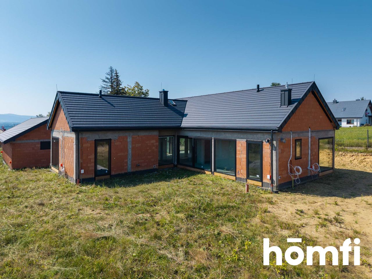 Single-storey home with 3 en-suite bedrooms, walk-in wardrobes and a detached 3-car garage - Дім - Продаж - Myślenicki, Siepraw