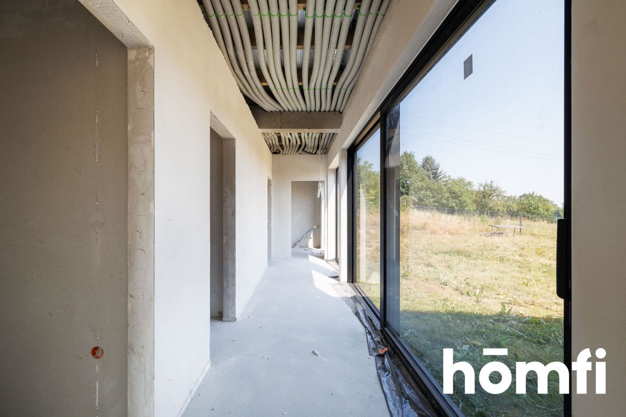 Single-storey home with 3 en-suite bedrooms, walk-in wardrobes and a detached 3-car garage - Дім - Продаж - Myślenicki, Siepraw