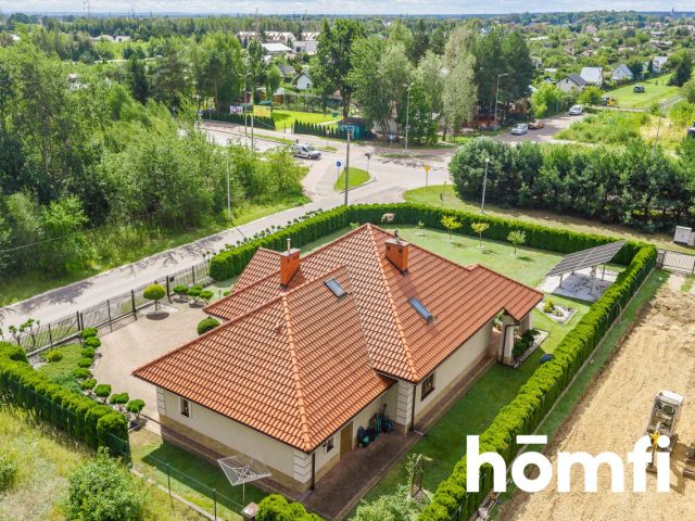 PREMIUM HOME | 10.7 ARE PLOT | GARAGE | SOLAR PANELS - Дім - Продаж - Mielecki, Mielec