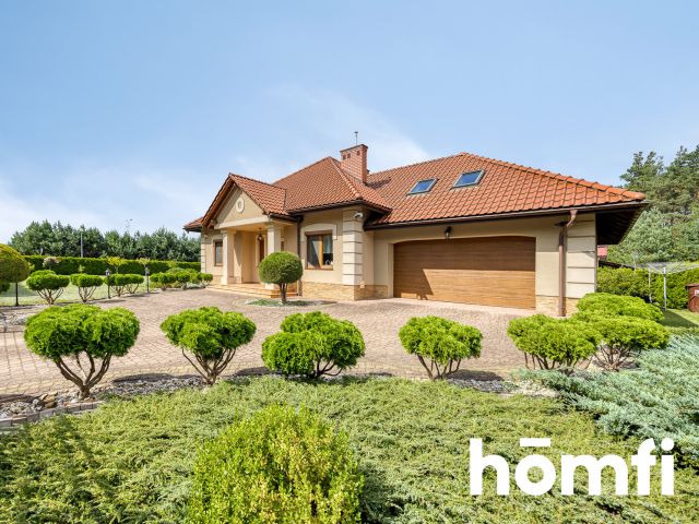 PREMIUM HOME | 10.7 ARE PLOT | GARAGE | SOLAR PANELS - Дім - Продаж - Mielecki, Mielec