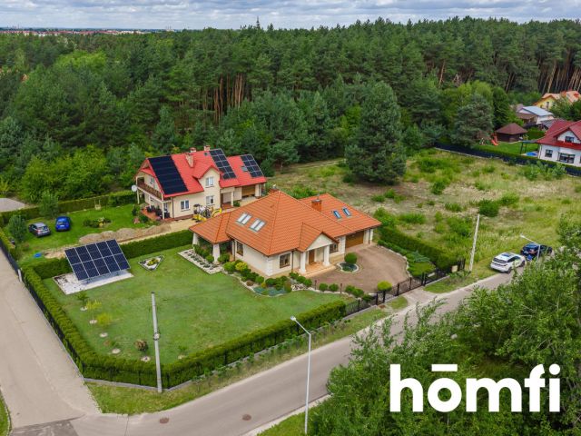 PREMIUM HOME | 10.7 ARE PLOT | GARAGE | SOLAR PANELS - Дім - Продаж - Mielecki, Mielec