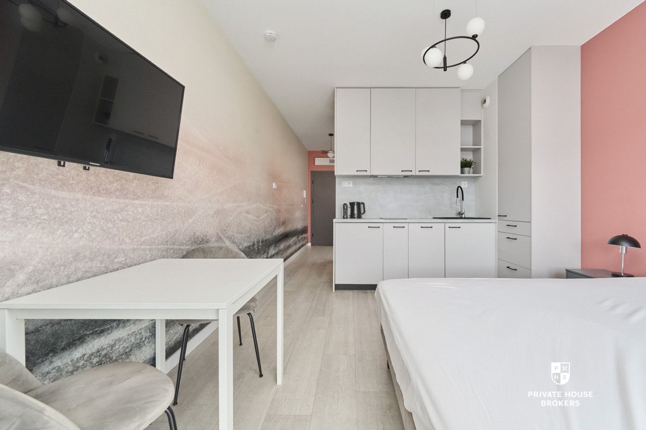 Studio apartment with a balcony and internet, close to the city center. - Apartment - Rent - Wrocław, Śródmieście