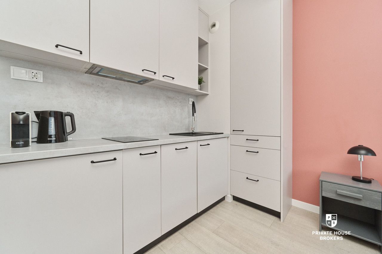 Studio apartment with a balcony and internet, close to the city center. - Apartment - Rent - Wrocław, Śródmieście