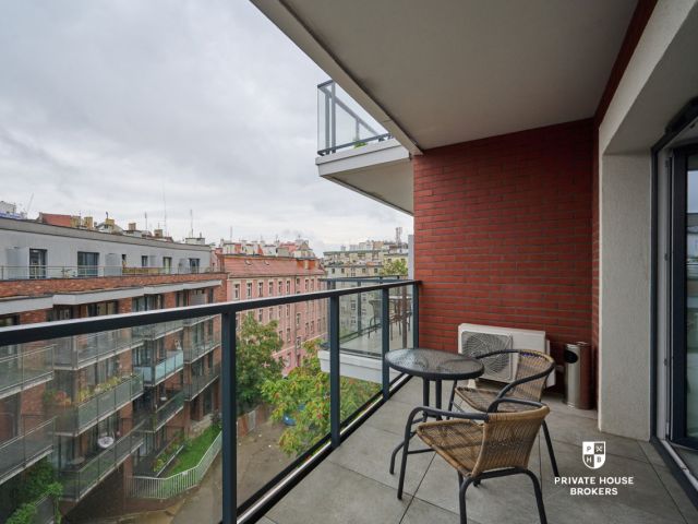 Studio apartment with a balcony and internet, close to the city center. - Apartment - Rent - Wrocław, Śródmieście