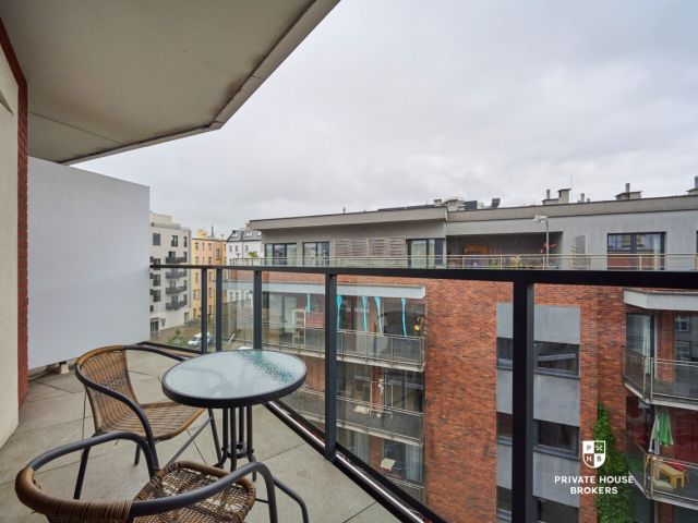 Studio apartment with a balcony and internet, close to the city center. - Apartment - Rent - Wrocław, Śródmieście