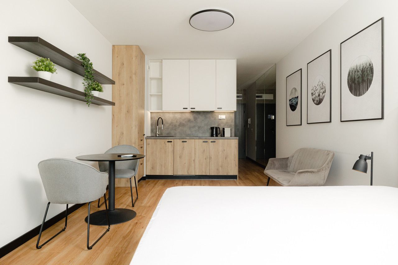 Studio apartment with a balcony and internet, close to the city center. - Apartment - Rent - Wrocław, Śródmieście