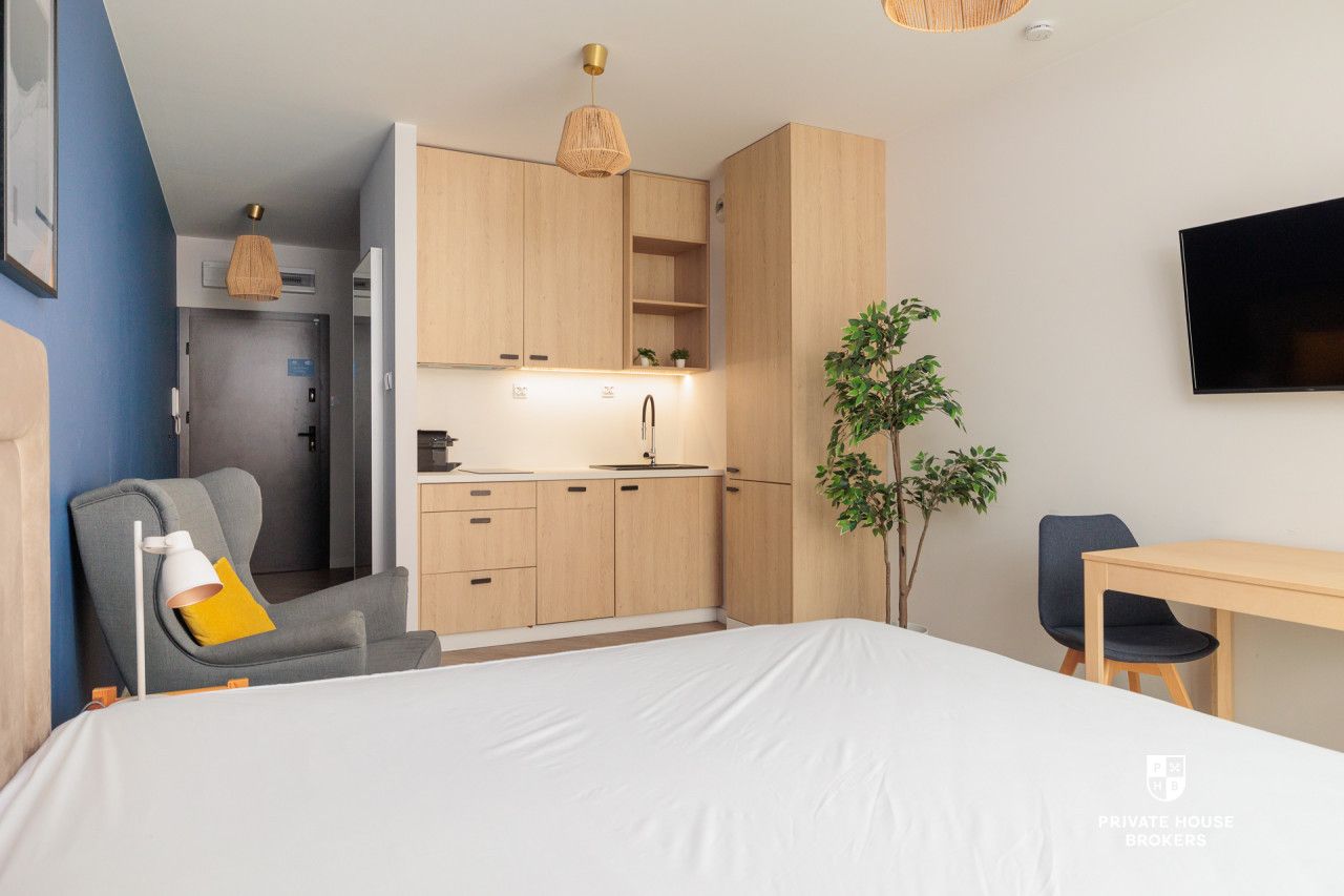 Studio apartment with a balcony and internet, close to the city center. - Apartment - Rent - Wrocław, Śródmieście