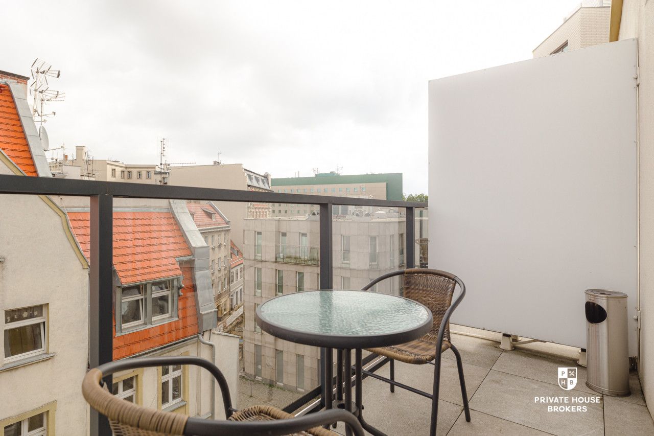 Studio apartment with a balcony and internet, close to the city center. - Apartment - Rent - Wrocław, Śródmieście