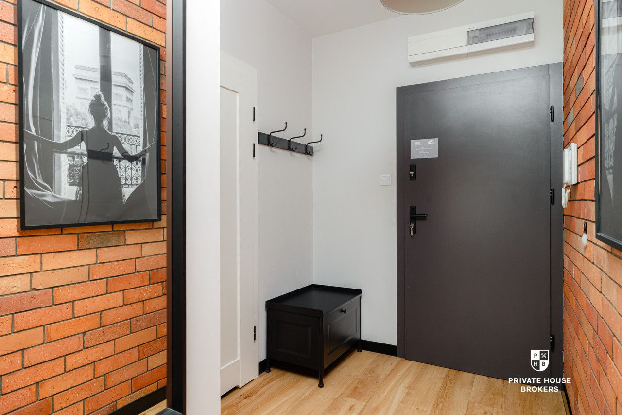 Studio apartment with a balcony and internet, close to the city center. - Apartment - Rent - Wrocław, Śródmieście