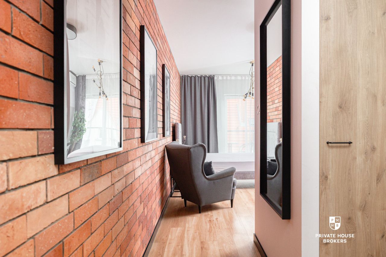 Studio apartment with a balcony and internet, close to the city center. - Apartment - Rent - Wrocław, Śródmieście