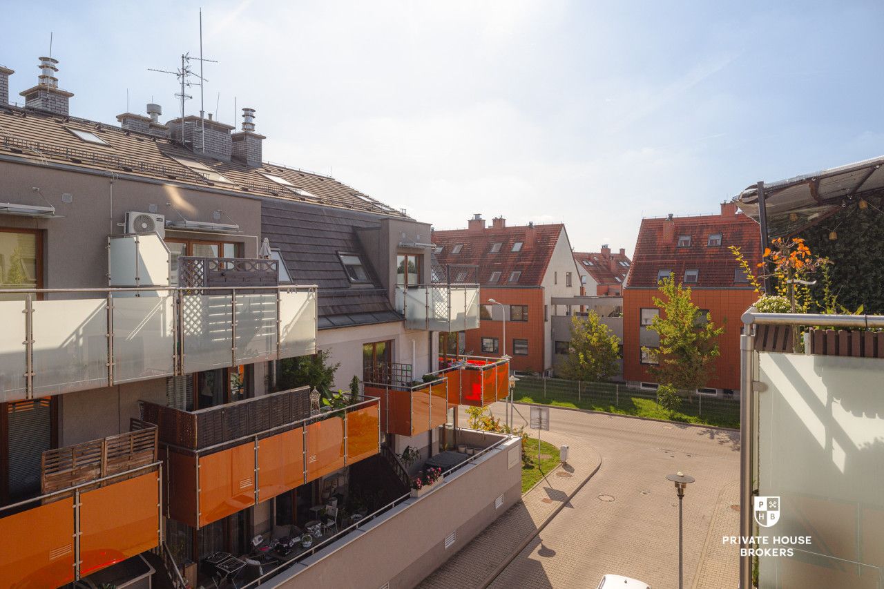 Sunny, attractive, well-laid-out – 4 rooms with a balcony - Apartment - Sale - Wrocław, Krzyki / Ołtaszyn