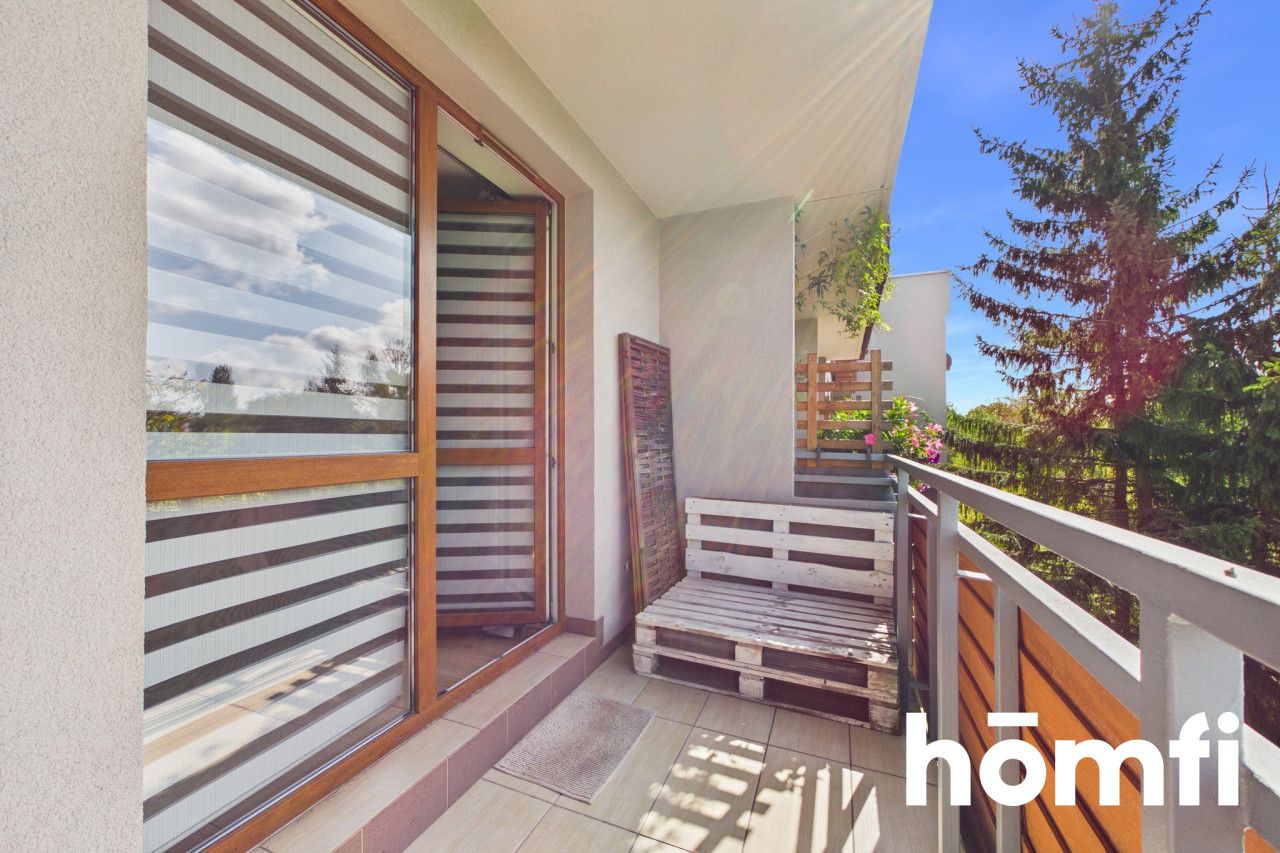 Spacious 3-room apartment - Apartment - Sale - Kielce, Herby