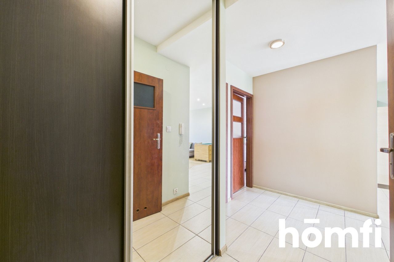 Spacious 3-room apartment - Apartment - Sale - Kielce, Herby
