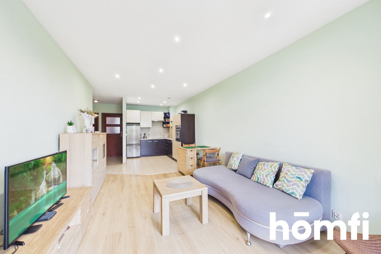 Spacious 3-room apartment - Apartment - Sale - Kielce, Herby