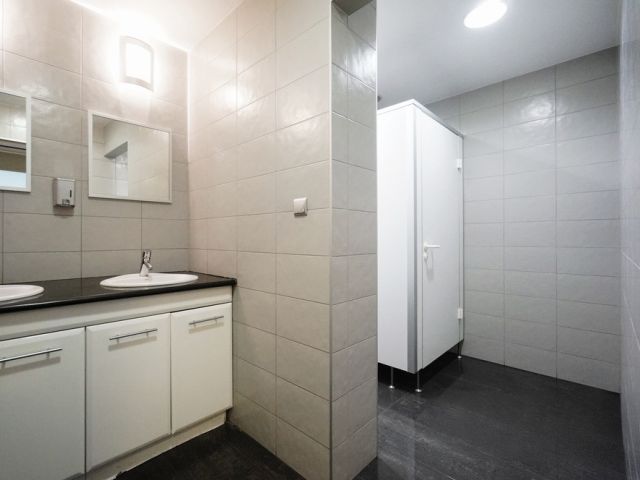 Przestronny 38m lokal, Krowodrza - Lokal użytkowy - Wynajem - Kraków, Krowodrza
