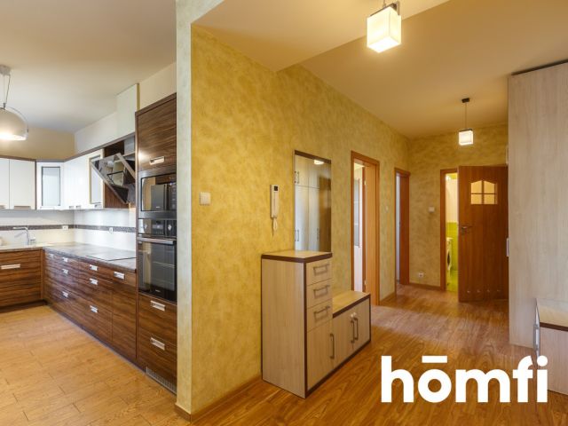 FOR RENT 3-ROOM APARTMENT WITH 2 PARKING PLACES IN THE GARAGE AND A BALCONY - Квартира - Оренда - Rzeszów, Zawiszy Czarnego