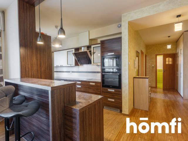FOR RENT 3-ROOM APARTMENT WITH 2 PARKING PLACES IN THE GARAGE AND A BALCONY - Квартира - Оренда - Rzeszów, Zawiszy Czarnego