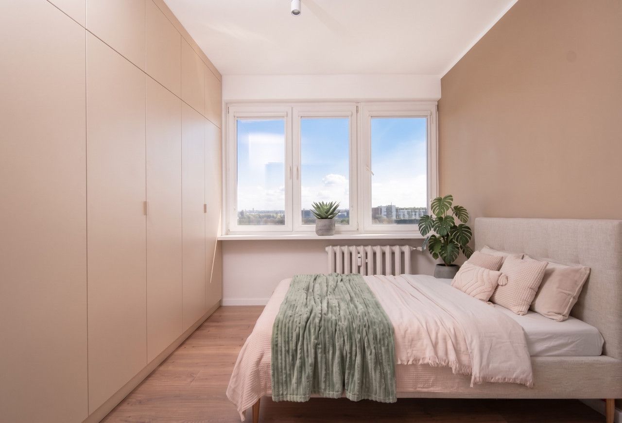 3 rooms/ 3-Room Apartment after Full Renovation/ City Skyline / os. Piastów/ Mistrzejowice - Apartment - Sale - Kraków, Nowa Huta / Mistrzejowice