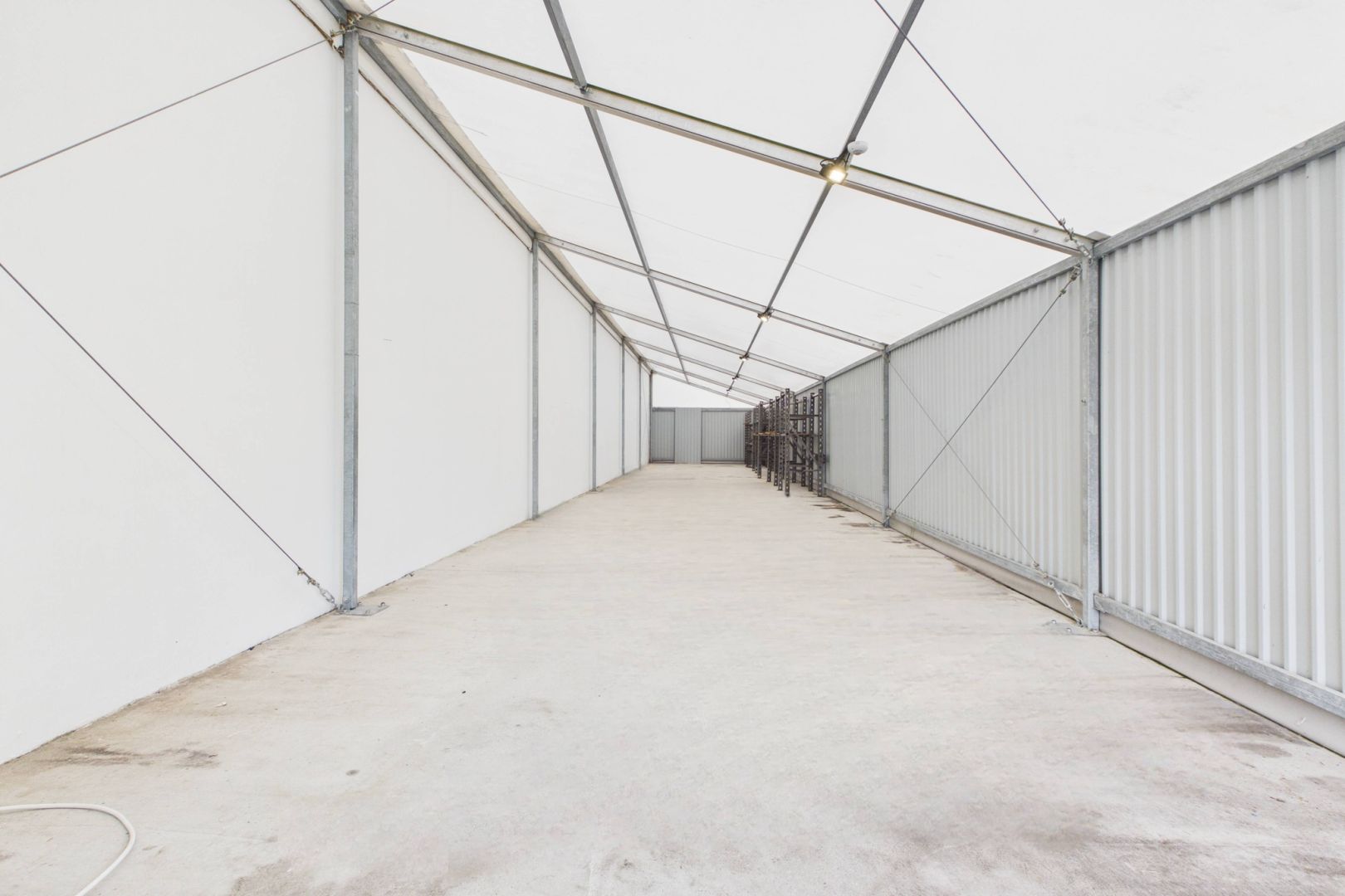 Hala magazynowa 150 m2 w doskonałej lokalizacji - Lokal użytkowy - Wynajem - Wrocławski, Długołęka / Mirków