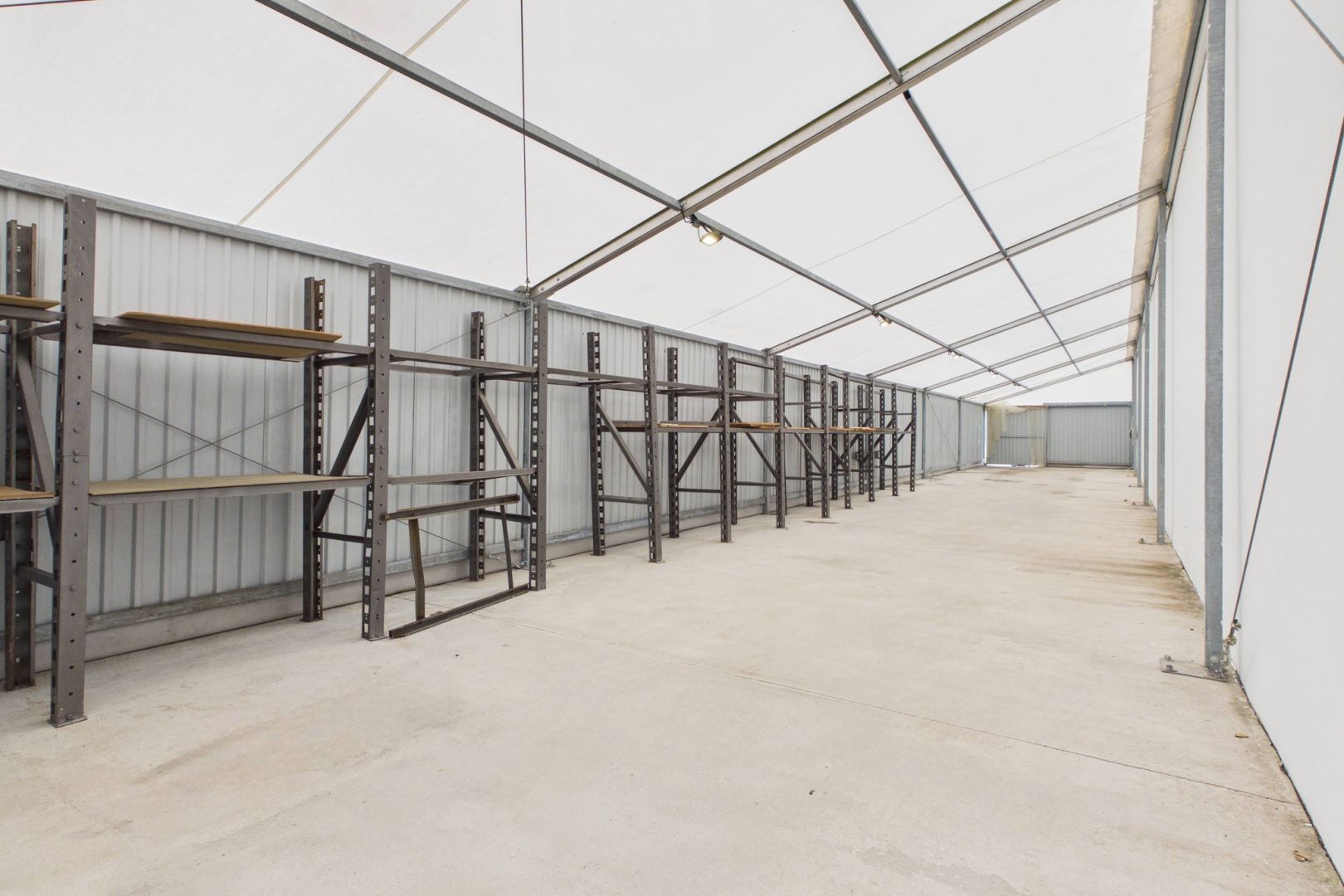 Hala magazynowa 150 m2 w doskonałej lokalizacji - Lokal użytkowy - Wynajem - Wrocławski, Długołęka / Mirków