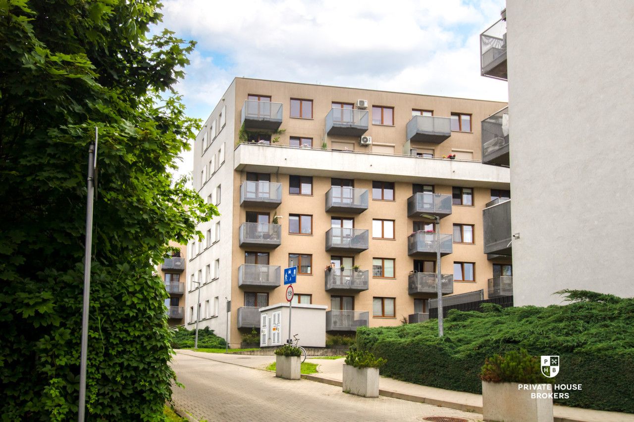 Cozy one-bedroom apartment in a modern development | Balcony | Podgórze | Wielicka Street - Apartment - Sale - Kraków, Podgórze
