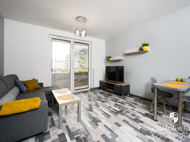 Sunny 3-room apartment with a large balcony – Reduta Street, Prądnik Czerwony | New tram line - Квартира - Оренда - Kraków, Śródmieście / Prądnik Czerwony