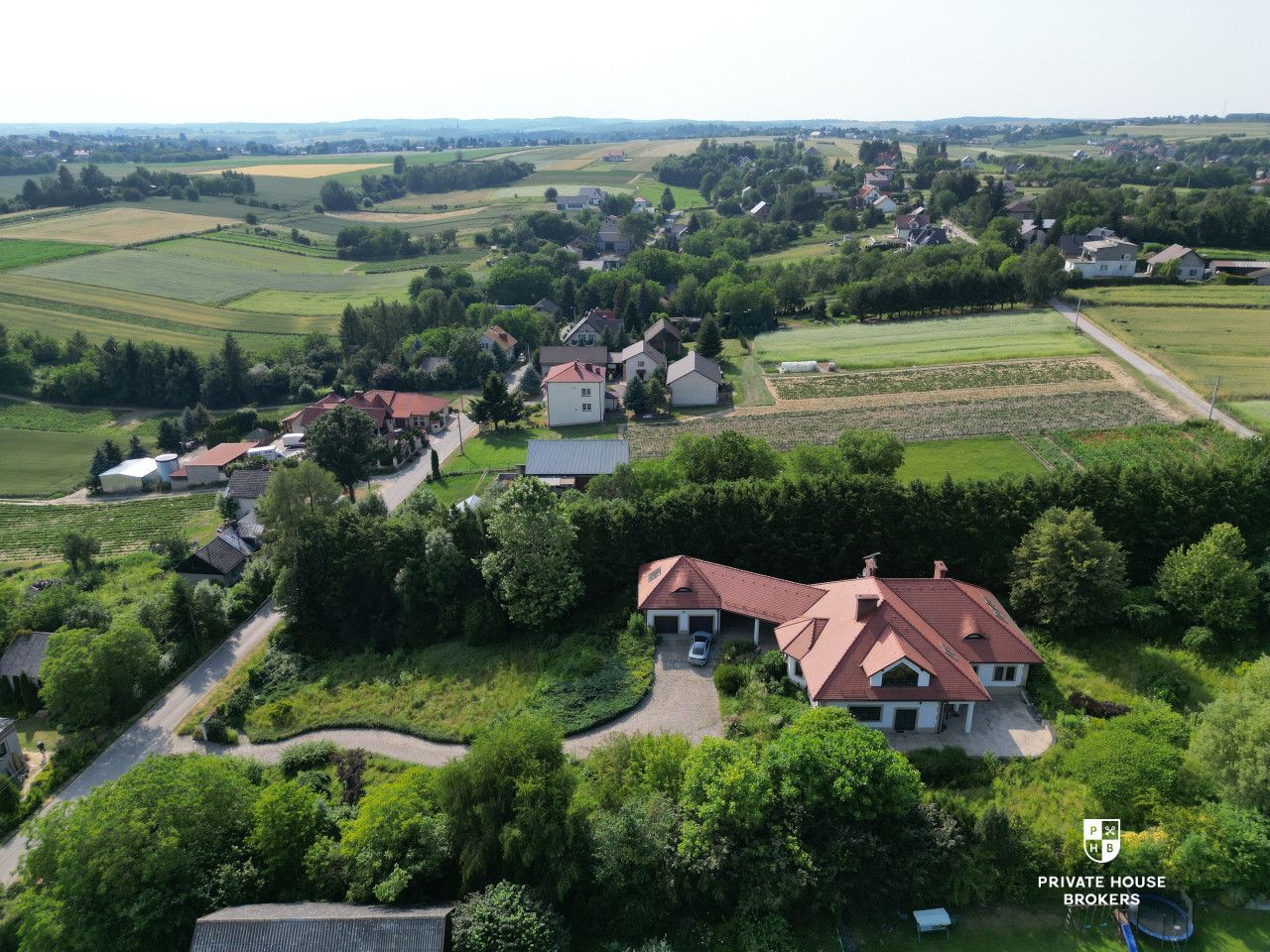 Rezydencja 456 m² z ogrodem i oczkiem wodnym, 5600 m² działki | Szczodrkowice k. Skały, 25 min od Krakowa - Dom - Sprzedaż - Krakowski, Skała / Szczodrkowice