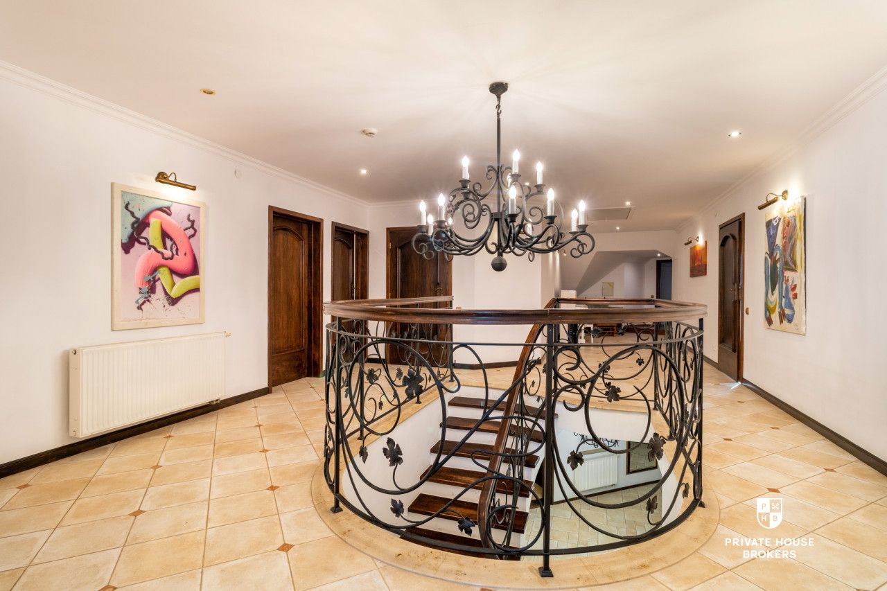 Rezydencja 456 m² z ogrodem i oczkiem wodnym, 5600 m² działki | Szczodrkowice k. Skały, 25 min od Krakowa - Dom - Sprzedaż - Krakowski, Skała / Szczodrkowice