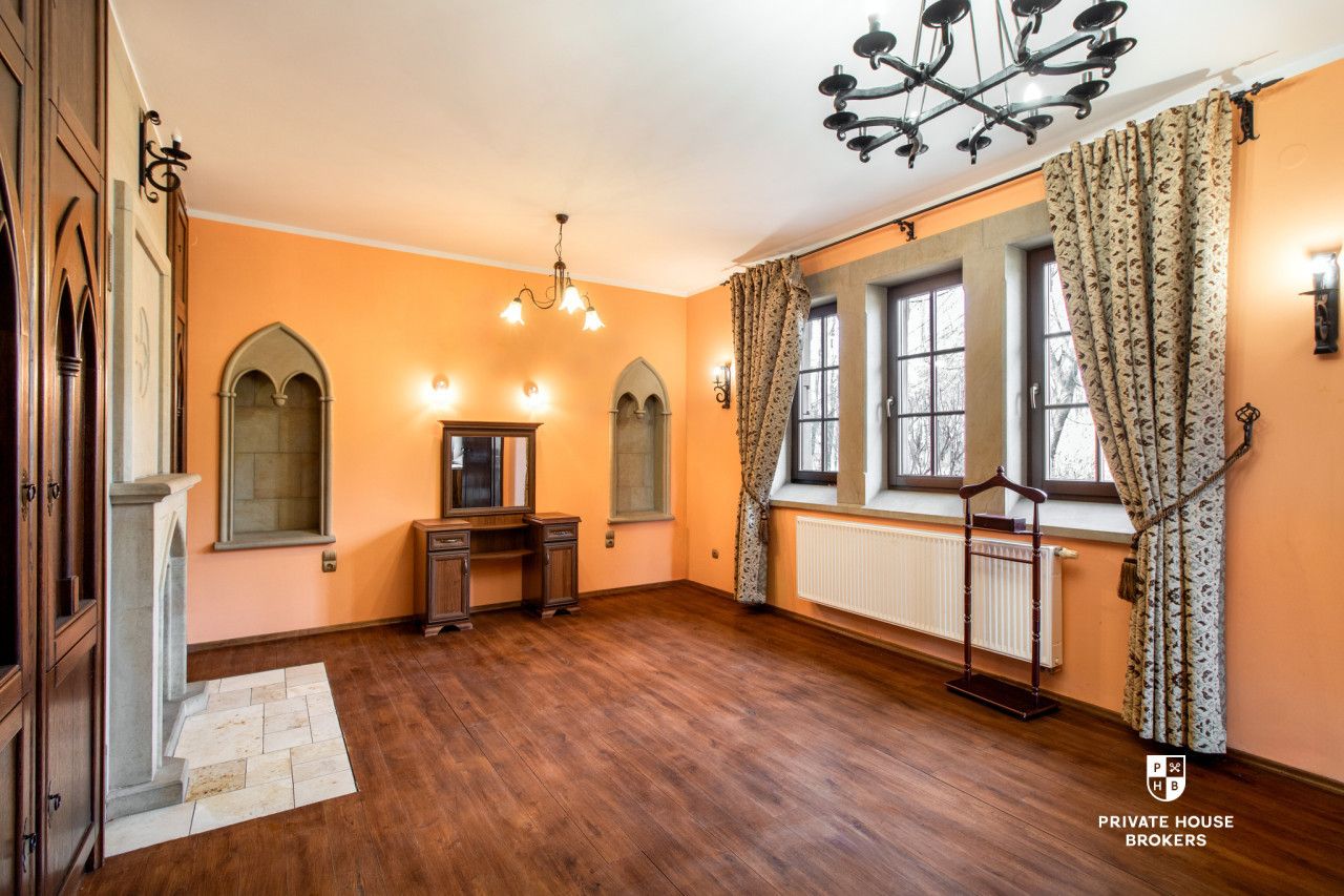 Rezydencja 456 m² z ogrodem i oczkiem wodnym, 5600 m² działki | Szczodrkowice k. Skały, 25 min od Krakowa - Dom - Sprzedaż - Krakowski, Skała / Szczodrkowice