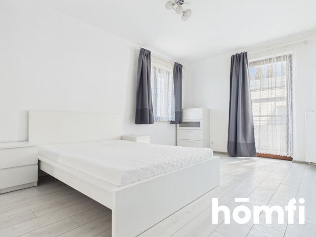 Spacious living area | Balcony accessible from every room - Квартира - Продаж - Kraków, Podgórze / Płaszów