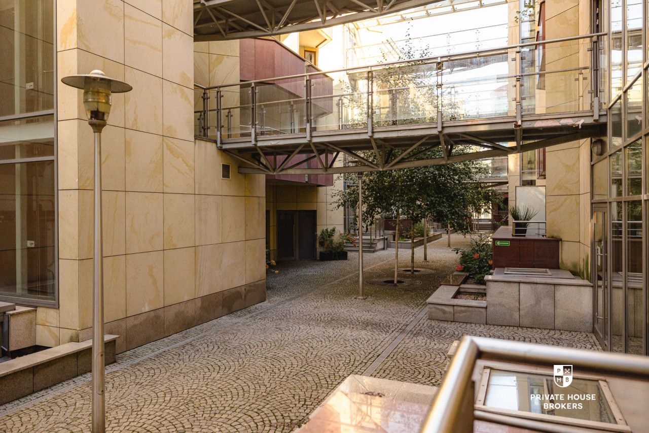Large apartment opposite Galeria Dominikańska - Apartment - Rent - Wrocław, Stare Miasto / Rynek