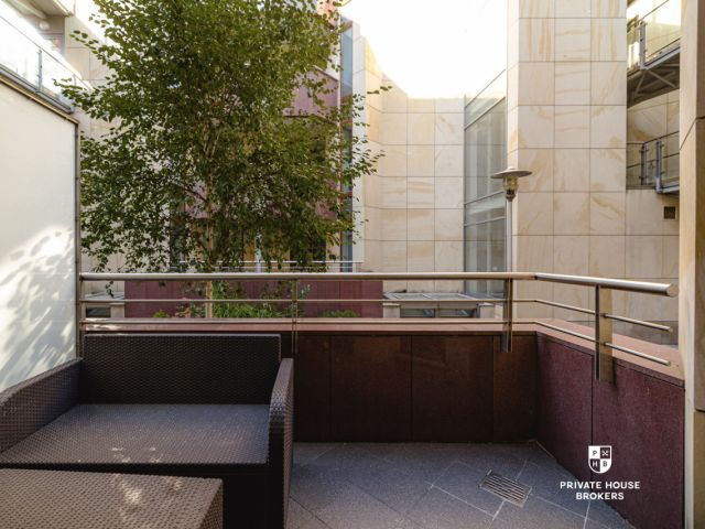 Large apartment opposite Galeria Dominikańska - Apartment - Rent - Wrocław, Stare Miasto / Rynek