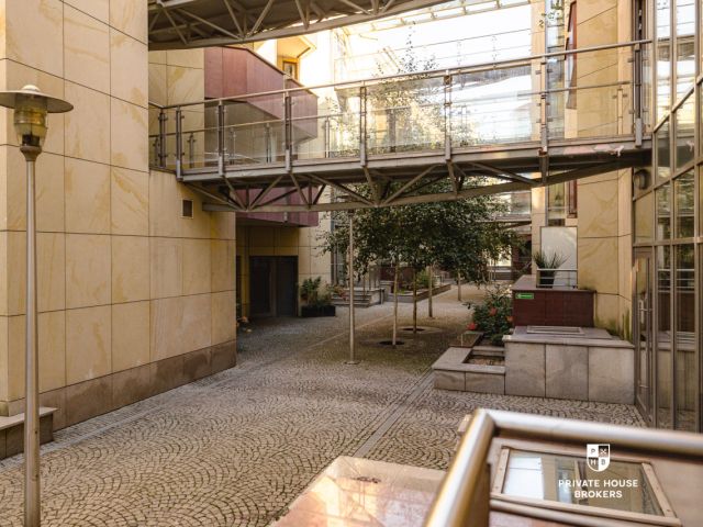 Large apartment opposite Galeria Dominikańska - Apartment - Rent - Wrocław, Stare Miasto / Rynek