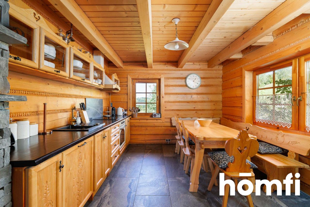 Exceptional Log Home in Zawoja – 4 Bedrooms, Sauna, Large Terrace & Over 3,000 m² of Land - House - Sale - Suski, Zawoja