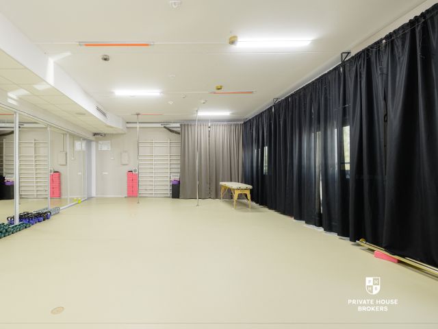 3-room apartment with a functional layout and a massive garden - Commercial premises - Sale - Wrocław, Krzyki / Partynice