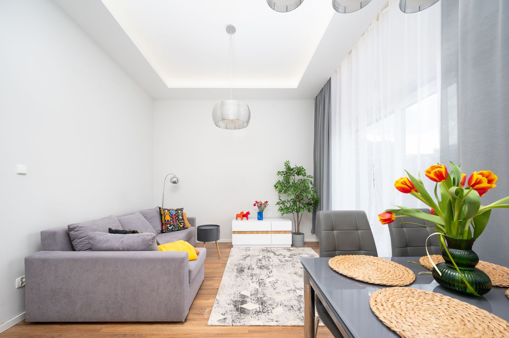 Studio apartment with a GARDEN, air conditioning, and high ceilings | Czerwone Maki | UJ - Квартира - Оренда - Kraków