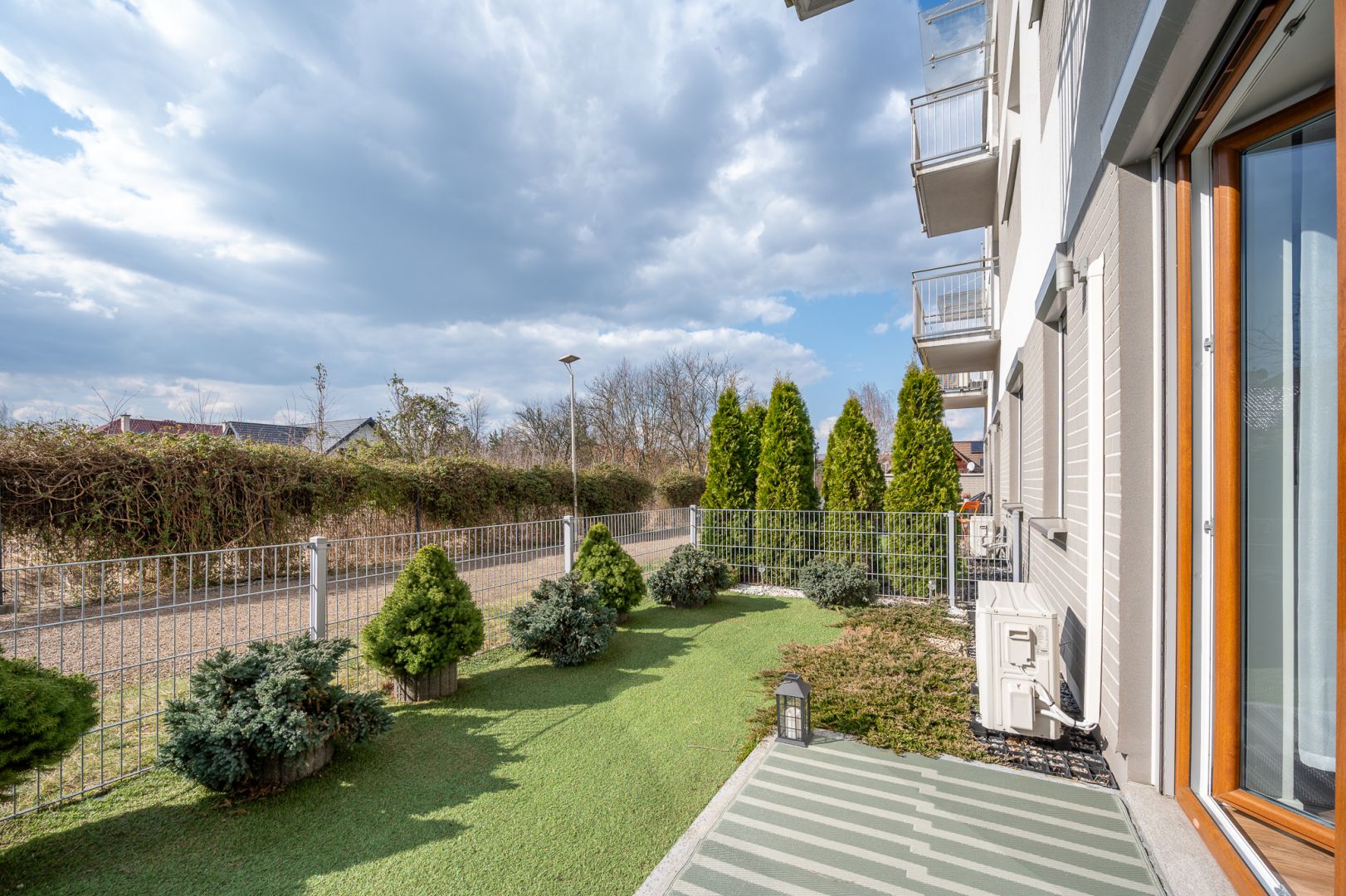 Studio apartment with a GARDEN, air conditioning, and high ceilings | Czerwone Maki | UJ - Квартира - Оренда - Kraków