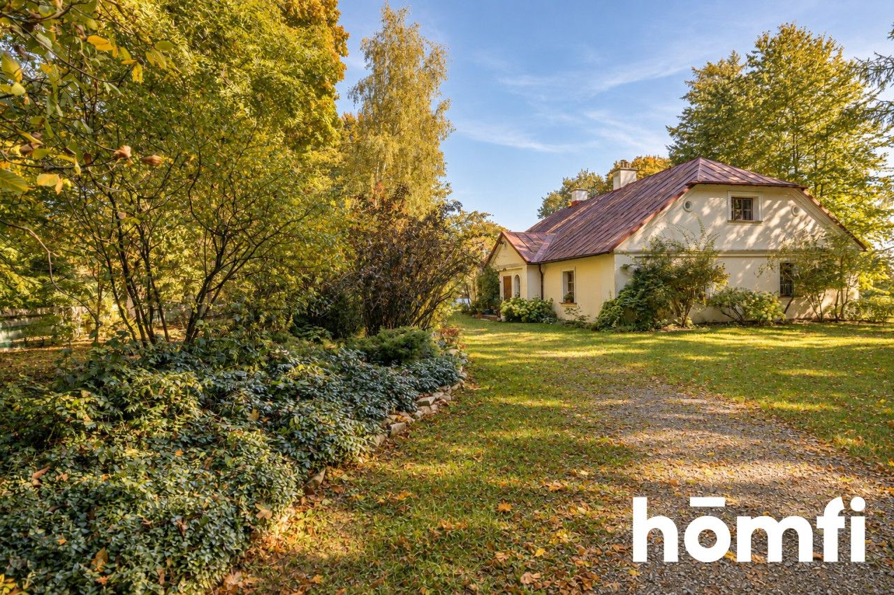 A manor house with soul and 5,500 m² of your own private world - Дім - Продаж - Świdnicki, Rybczewice / Choiny