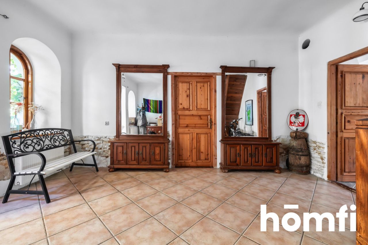 A manor house with soul and 5,500 m² of your own private world - Дім - Продаж - Świdnicki, Rybczewice / Choiny