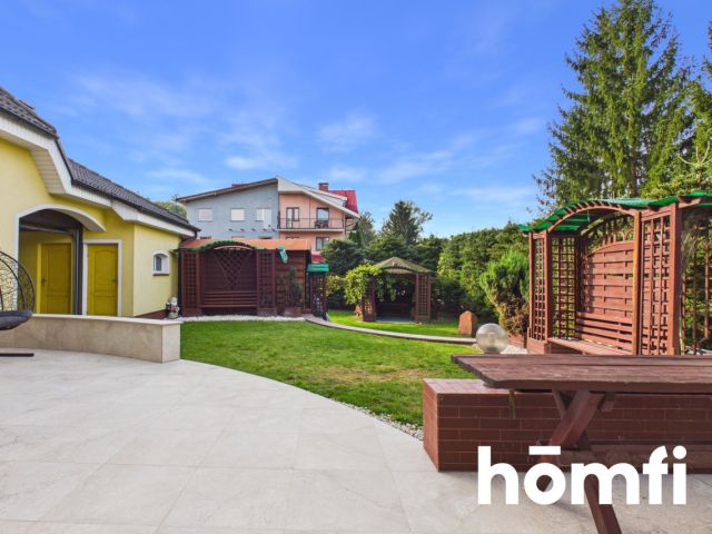 An exceptional property with a beautiful garden in Kłodzko. - Дім - Продаж - Kłodzki, Kłodzko