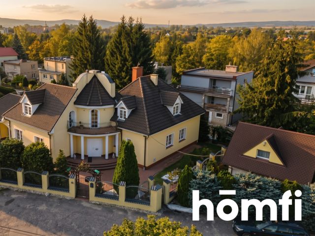 An exceptional property with a beautiful garden in Kłodzko. - Дім - Продаж - Kłodzki, Kłodzko