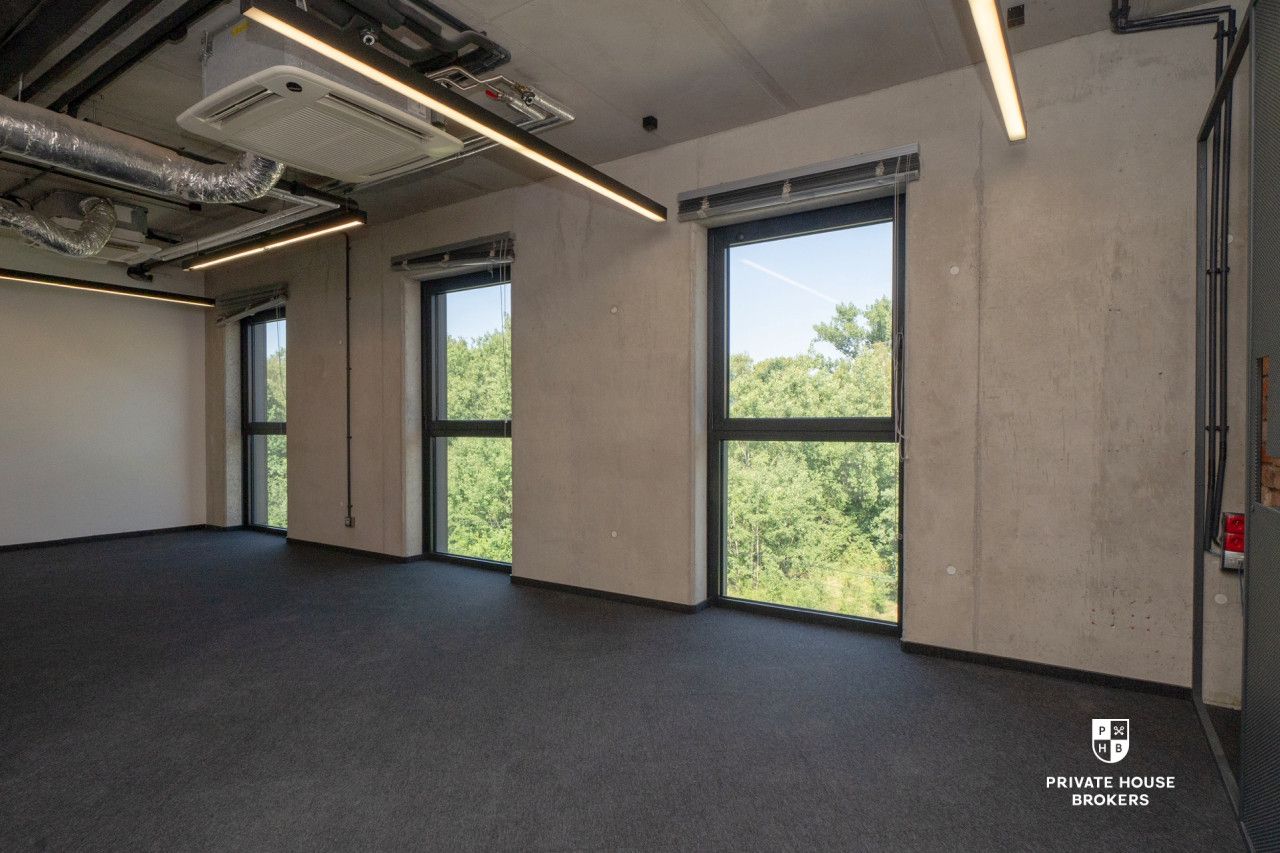 A unique space for your business - an intimate office building at Lubostroń street - Commercial premises - Rent - Kraków, Ruczaj