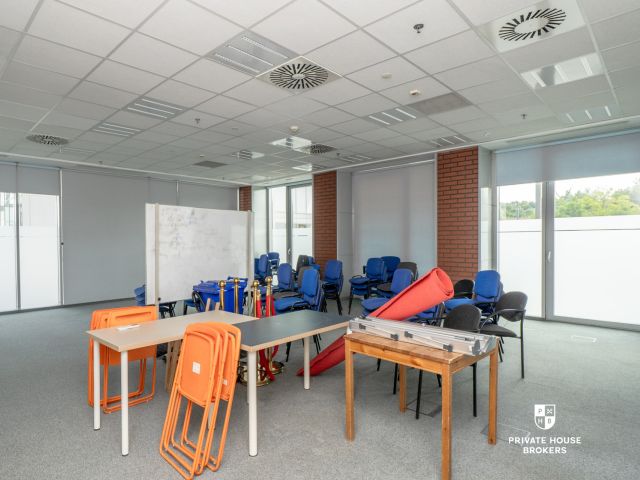 Lokal usługowy 75 mkw - Lokal użytkowy - Wynajem - Kraków, Podgórze / Podgórze Duchackie