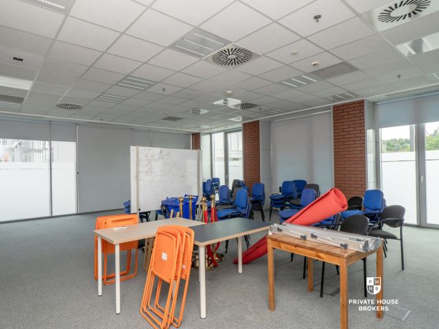 Lokal usługowy 75 mkw - Lokal użytkowy - Wynajem - Kraków, Podgórze / Podgórze Duchackie