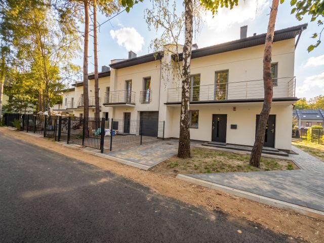 TWO-LEVEL APARTMENT 130.5 SQ M | 2 PARKING SPACES | LARGE BALCONY | NO MONTHLY MAINTENANCE FEE | CLOSE TO THE FOREST - Квартира - Продаж - Wołomiński, Marki