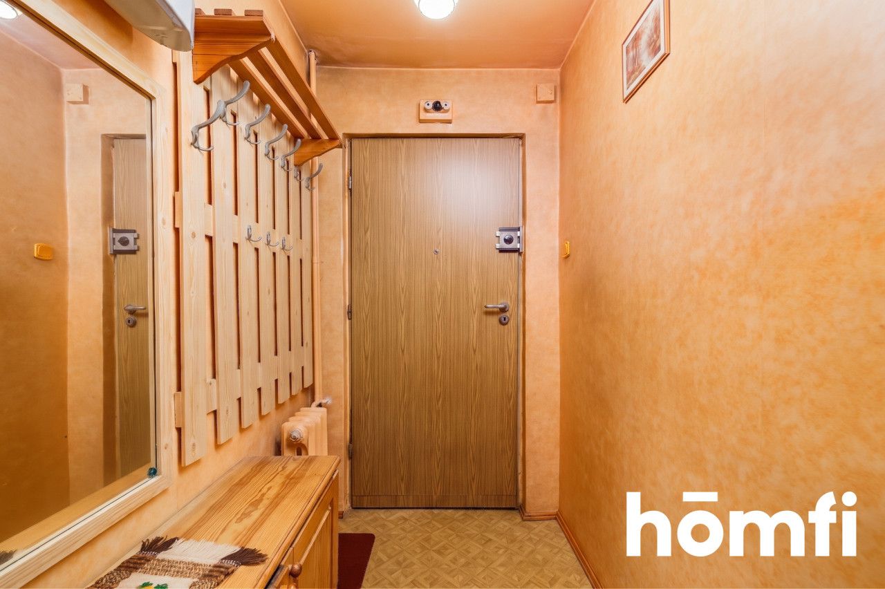 Sunny 2-Room Apartment with a Separate Kitchen, Loggia, Views and Elevator - Apartment - Sale - Kraków, Nowa Huta