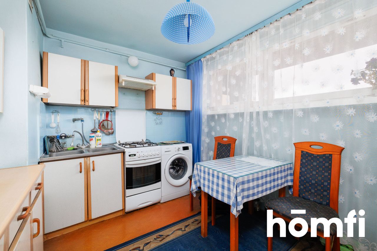 Sunny 2-Room Apartment with a Separate Kitchen, Loggia, Views and Elevator - Apartment - Sale - Kraków, Nowa Huta