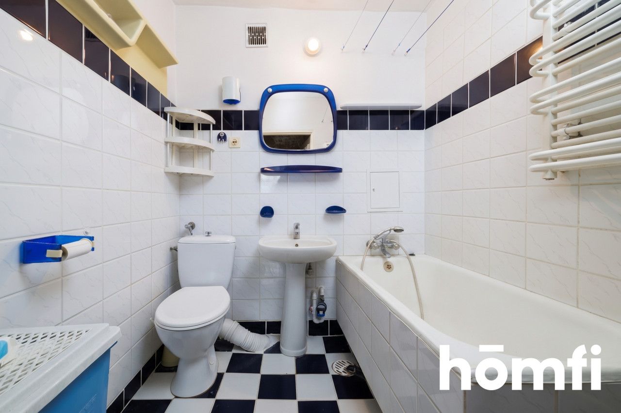 Sunny 2-Room Apartment with a Separate Kitchen, Loggia, Views and Elevator - Apartment - Sale - Kraków, Nowa Huta