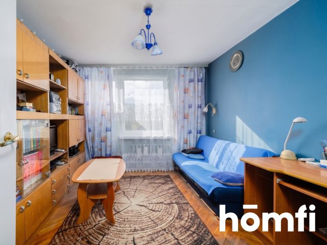 Sunny 2-Room Apartment with a Separate Kitchen, Loggia, Views and Elevator - Apartment - Sale - Kraków, Nowa Huta