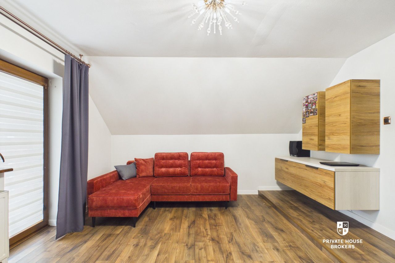 House with two independent apartments and a garage on a 1,436 m² plot | Akacjowa Street - House - Sale - Wielicki, Niepołomice